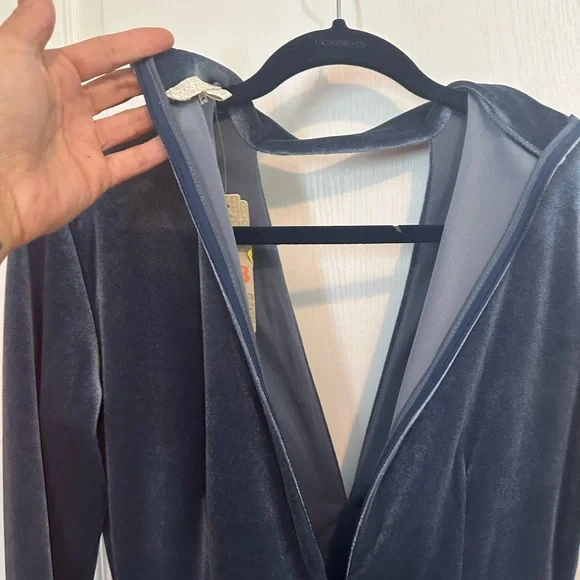 Gianni Bini Velvet Deep V Neck Romper XS - Picture 9 of 14